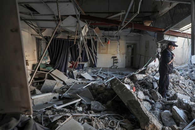 MIDEAST-GAZA CITY-AL-AHLI ARAB HOSPITAL-ISRAELI AIRSTRIKE 