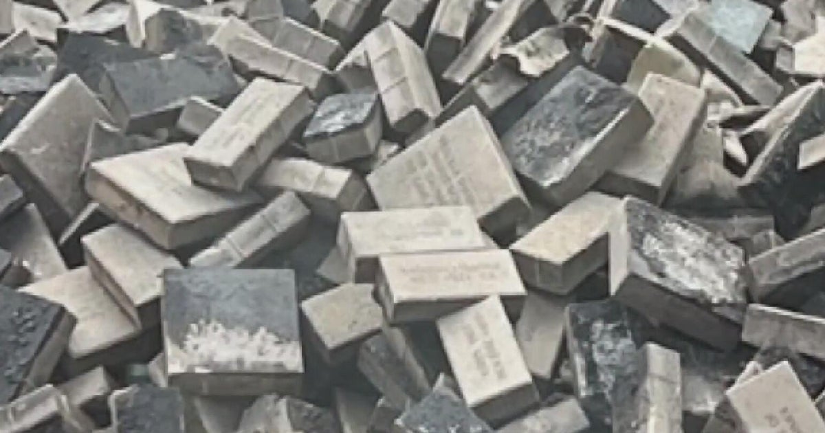 Pittsburgh Pirates try to make amends with Bucco Bricks owners - CBS ...