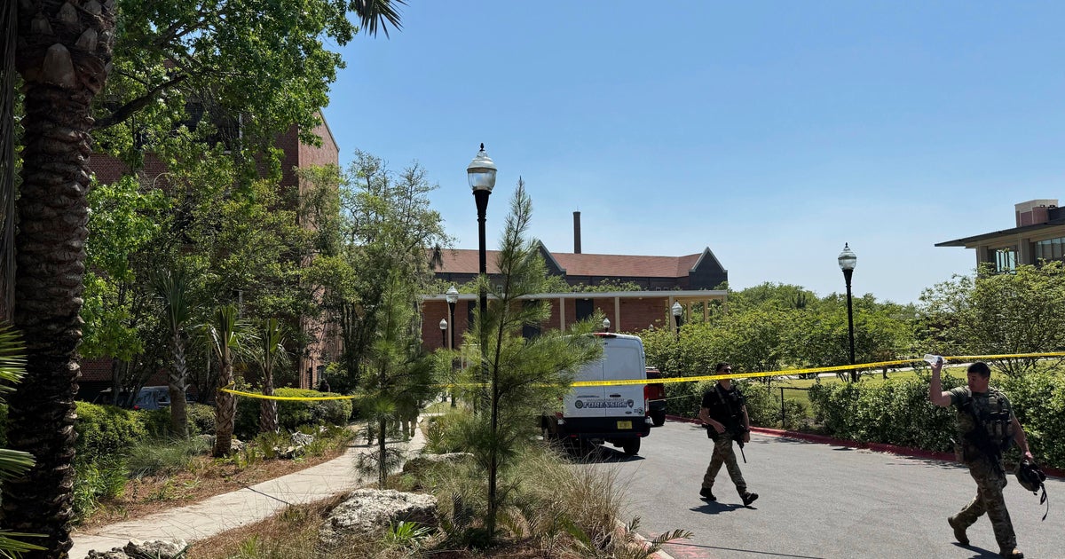 Videos capture terrifying moments of FSU shooting and students’ reactions Videos capture terrifying moments of FSU shooting and students’ reactions