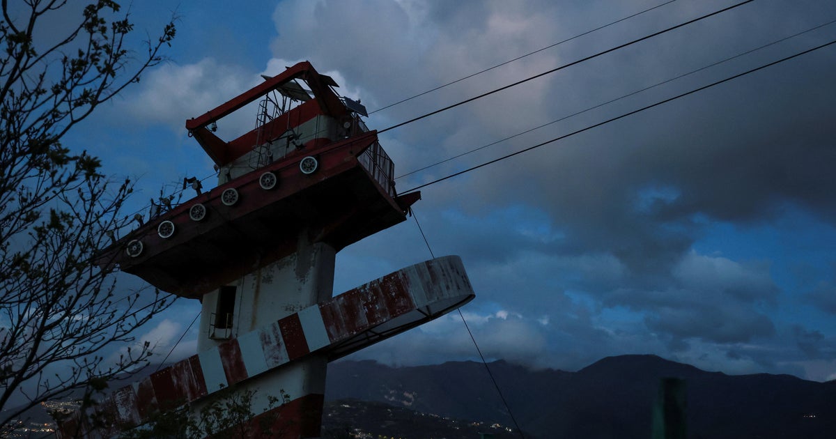 İtalya'da teleferik kazası Napoli'nin güneyindeki Monte Faito'da 4 kişiyi öldürüyor