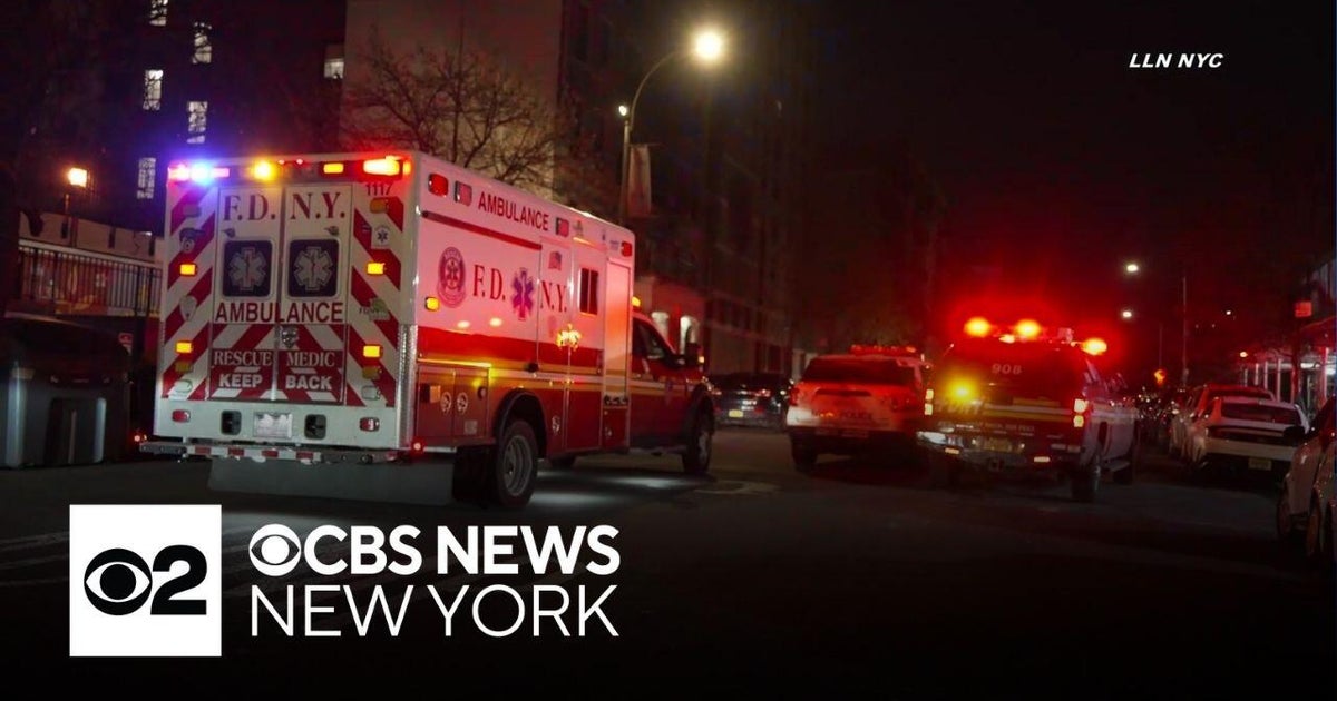 Man fatally stabbed in neck on Upper West Side - CBS New York