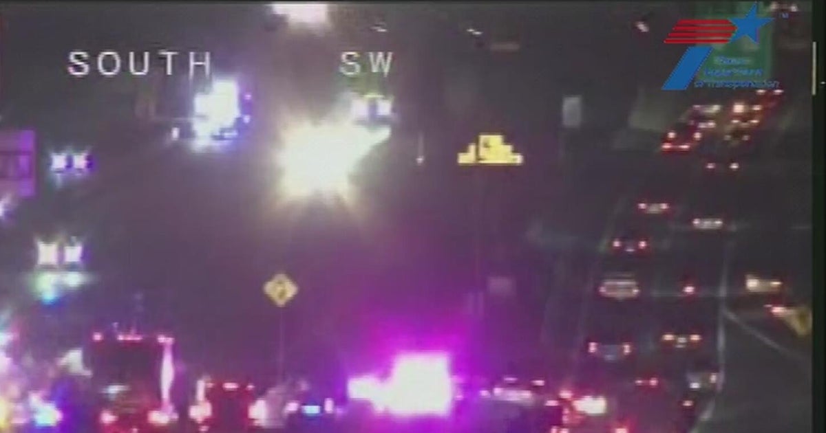 17 injured in massive motorcycle crash on I-35W in far North Fort