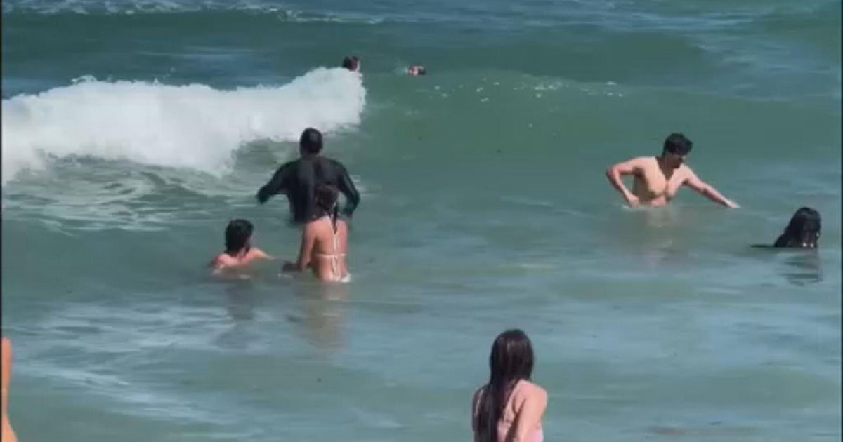 Fort Lauderdale lifeguards warn about ocean currents after teen drowning, 10 people rescued over Easter weekend Fort Lauderdale lifeguards warn about ocean currents after teen drowning, 10 people rescued over Easter weekend