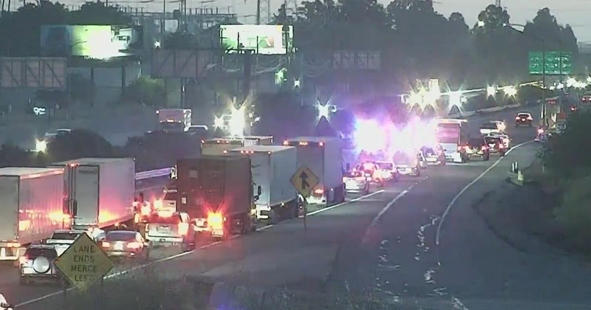 Deadly crash on I-80 has traffic backed up through Vacaville