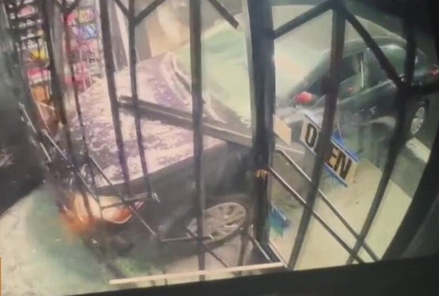 smoke-shop-burglary.jpg 