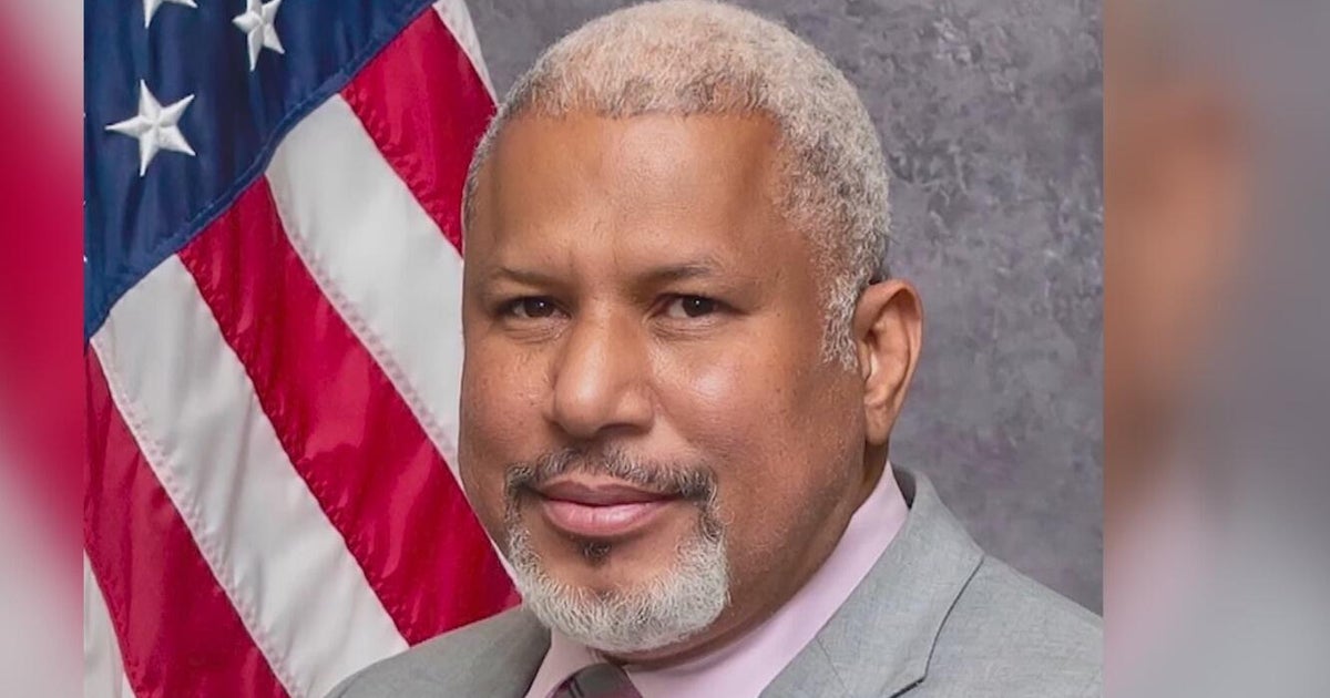 Dallas’ new police chief begins first day Dallas’ new police chief begins first day