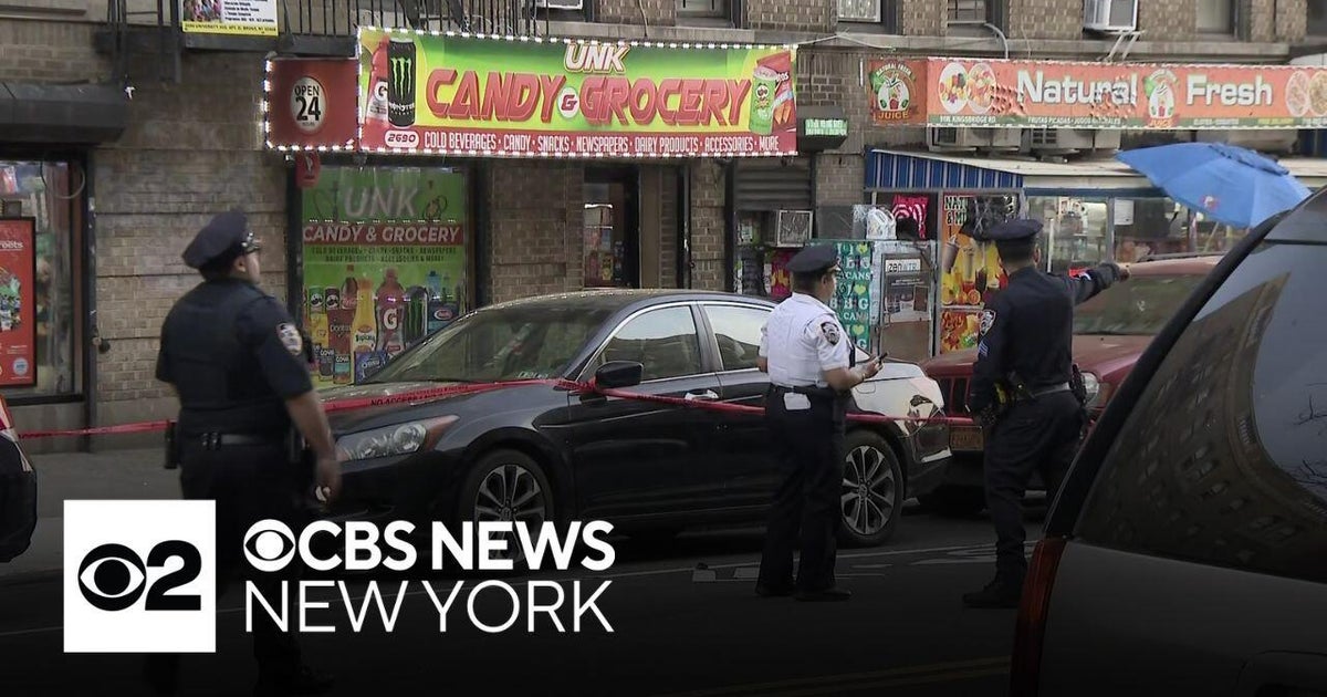 2 deadly shootings under investigation in 2 NYC boroughs - CBS New York