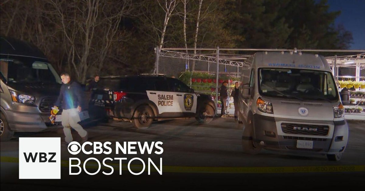 Man facing charges after 2 men are found dead behind Walmart in Salem ...