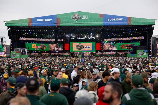 What were the 2025 NFL Draft Day 1 picks? See the list of What were the 2025 NFL Draft Day 1 picks? See the list of