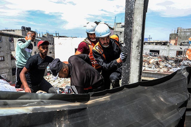 Israeli attacks on Gaza continue 