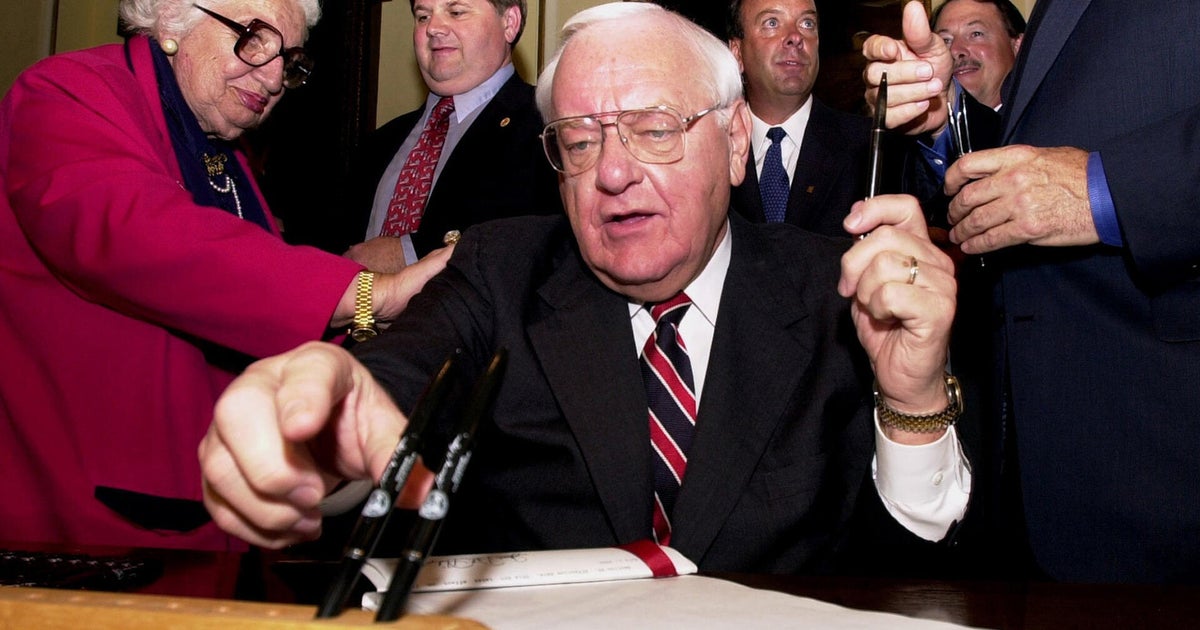 Former Illinois Governor George Ryan dies at 91