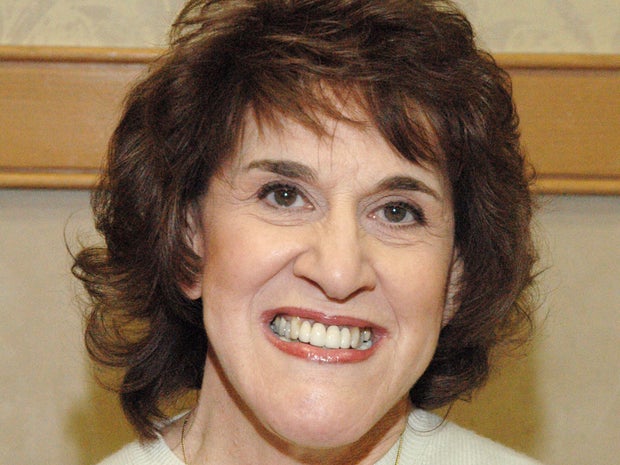 Ruth Buzzi sonríe durante la Expo de Invierno de Chiller Theatre en el Hotel Crowne Plaza en Secaucus, Nueva Jersey, 28 de enero de 2006.