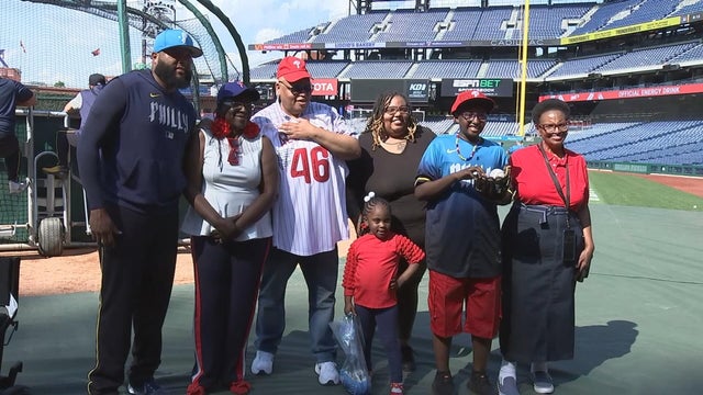 corrado-11pmpkg-phillies-kid-4-30-25-frame-261.jpg 