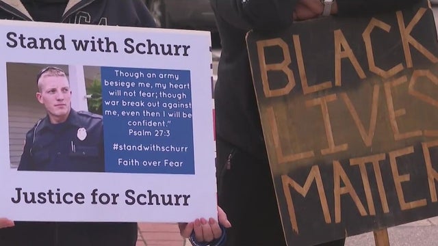 Dueling protests outside of Michigan courthouse amid Christopher Schurr's trial 