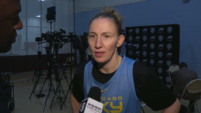 courtney-vandersloot.png 
