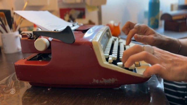typewriter.jpg 