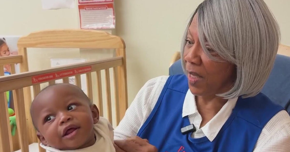 Dallas seniors has a lot more love to give as foster grandparents - CBS ...