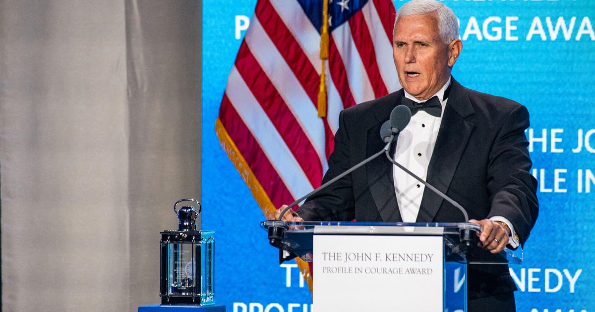 Former VP Pence gets JFK Profile in Courage Award in Boston thumbnail