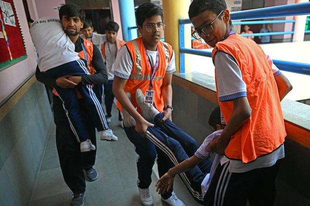 INDIA-PAKISTAN-KASHMIR-UNREST-DRILLS