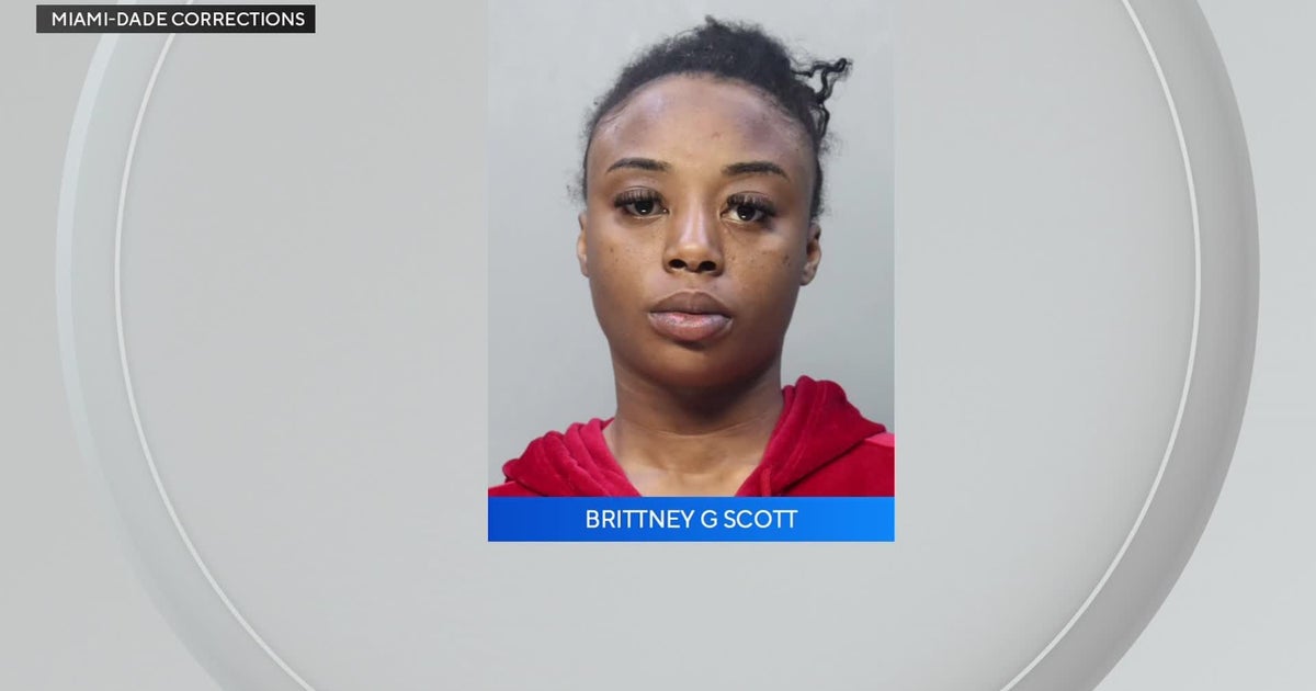 Brooklyn woman hit man with bottle, stole wallet and ,000 Rolex, Miami Beach police say