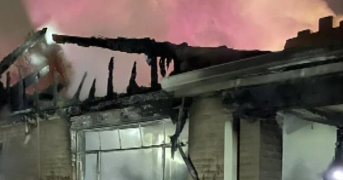 2 people died in early morning house fire in Denver - CBS Colorado