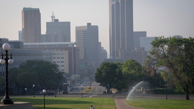 Canadian wildfire smoke triggers bad air quality warning in Minnesota. 