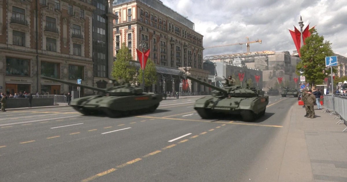 Putin stages Victory Day parade