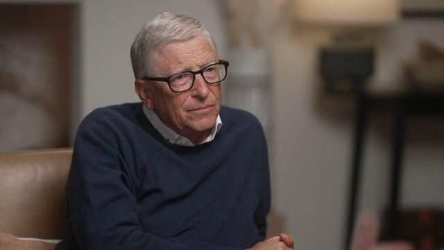 0508-cmo-gates.jpg 
