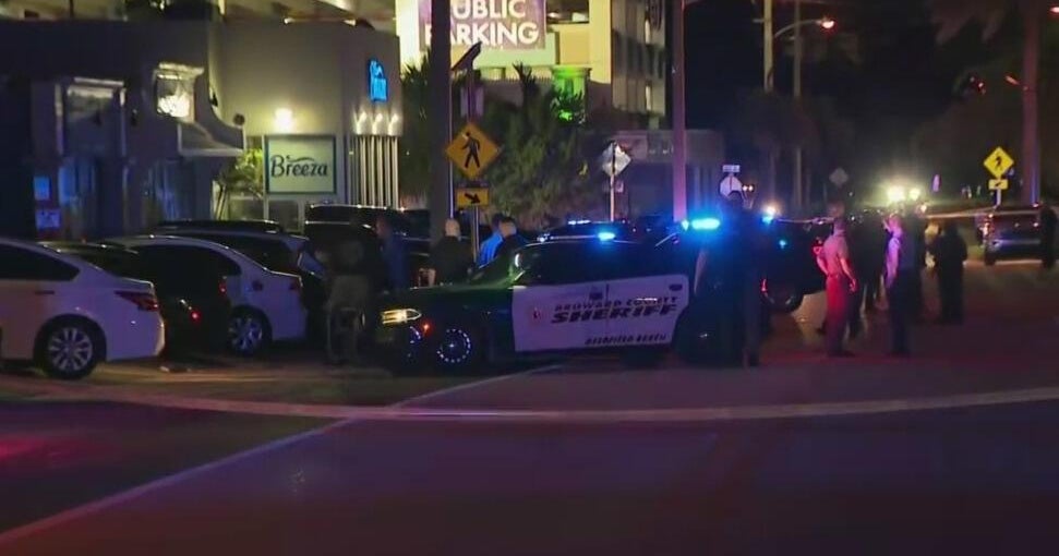 Armed woman shot, killed in confrontation with deputies in Deerfield Beach, BSO says Armed woman shot, killed in confrontation with deputies in Deerfield Beach, BSO says