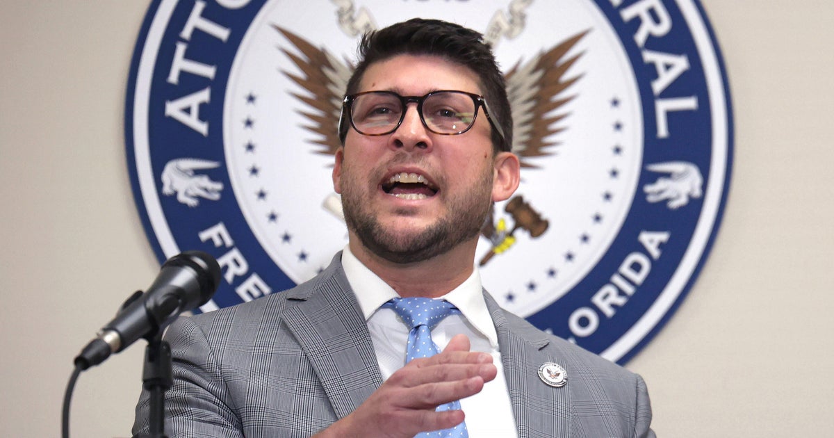 Florida asks court to temporarily allow it to enforce law targeting undocumented immigrants who enter state Florida asks court to temporarily allow it to enforce law targeting undocumented immigrants who enter state