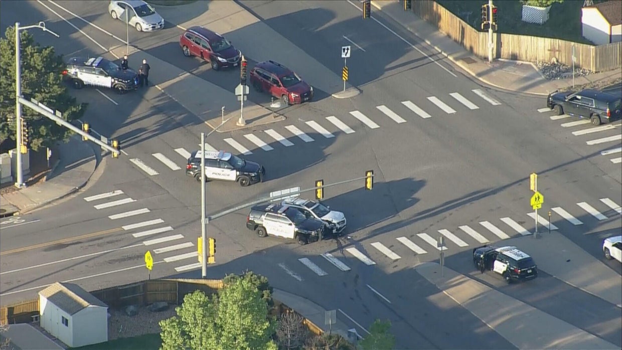 Aurora police officer injured in crash during pursuit - CBS Colorado