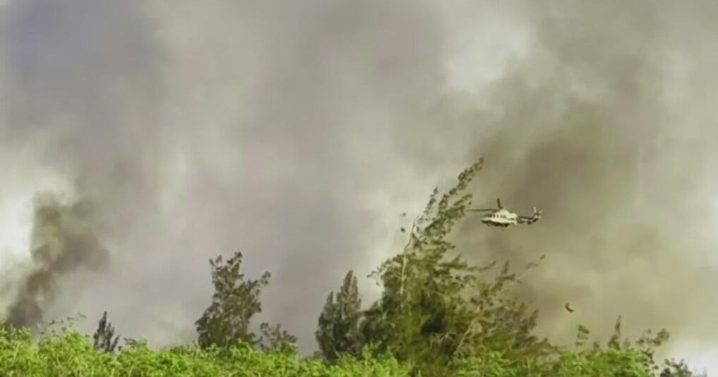 Southern Miami-Dade brush fire battle continues as blaze grows to 400 acres, 25% containment