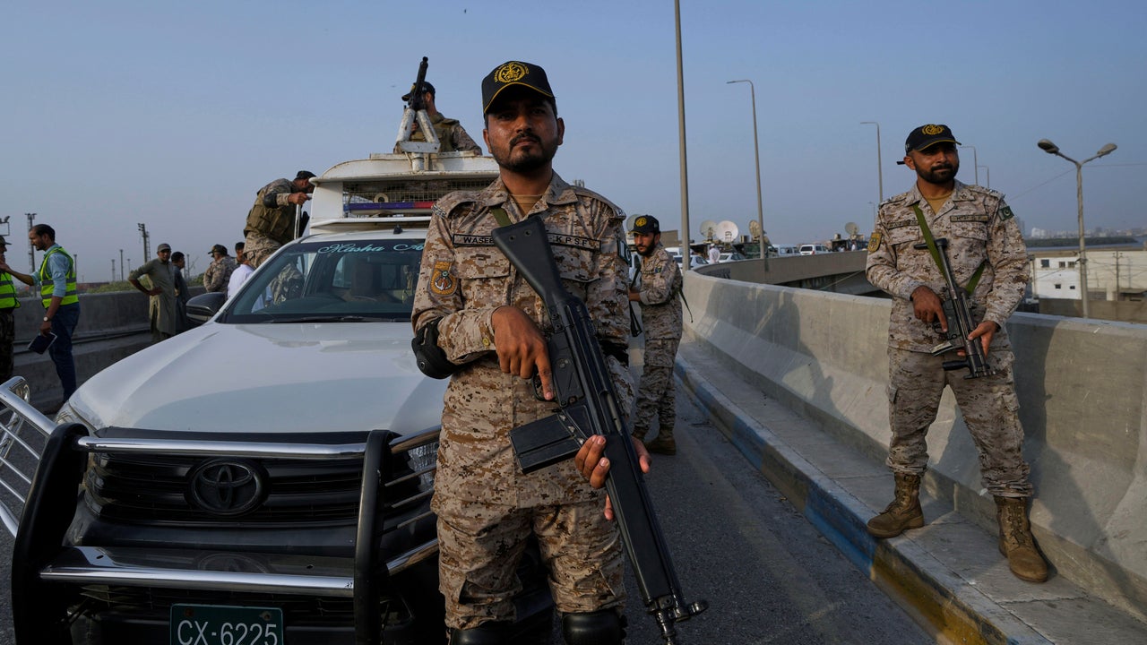 Explosions heard after India and Pakistan agree to U.S.-led ceasefire deal