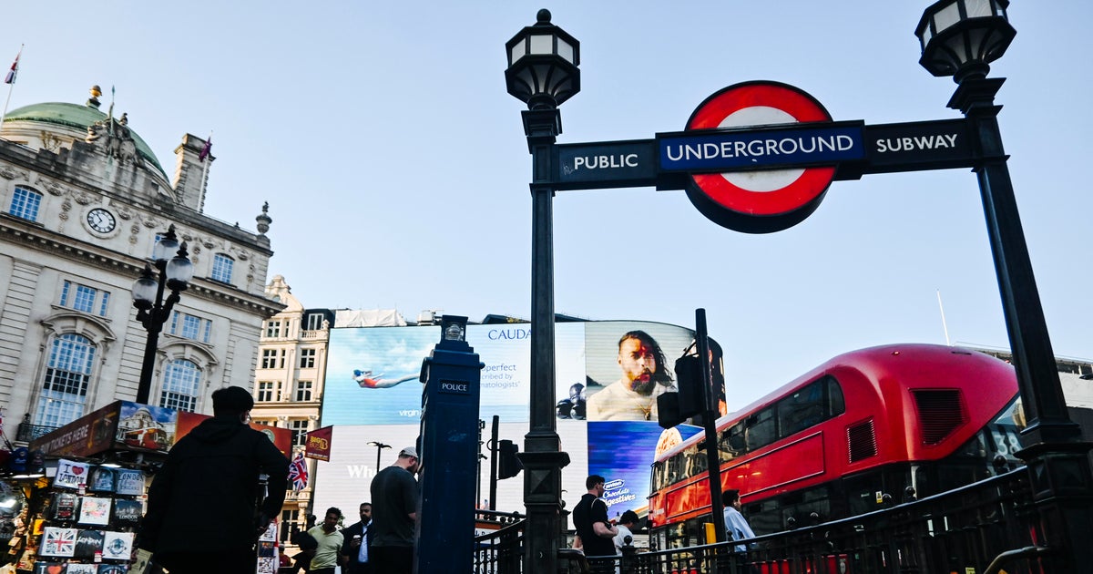 London Underground subway network disrupted by power outage