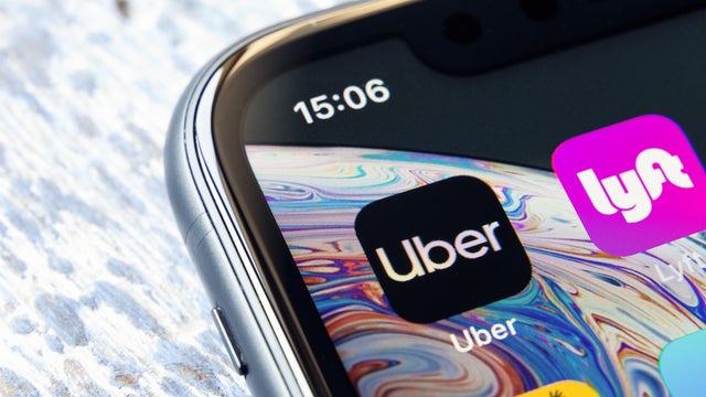 Mobile app Uber on a Apple iPhone XR 