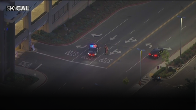 pursuit-suspect-search-in-woodlandhills-hospital.png 