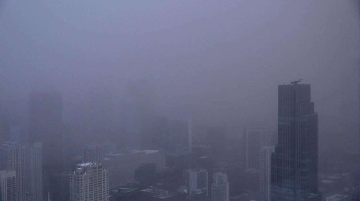 See the moment a dust storm blanketed Chicago; 