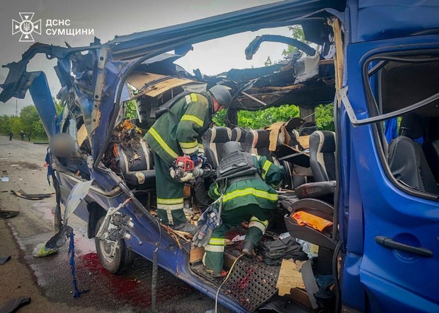 9 killed, 7 flavored in the Russian attack against the truck of the steps in Sumy: Ukraine