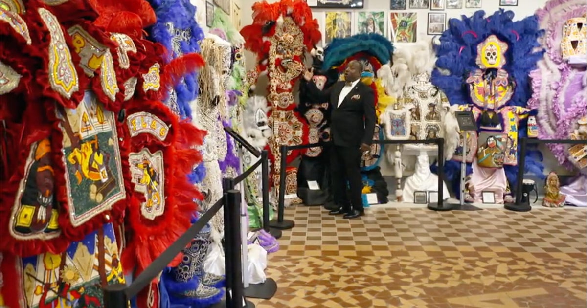 New Orleans "Beadmaster" pays homage to Mardi Gras' history with his art