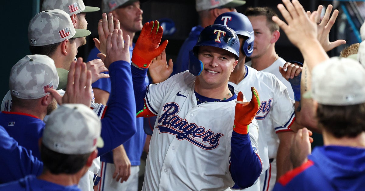 Joc Pederson hits 2-run homer in the Rangers’ 5-1 victory over the Astros