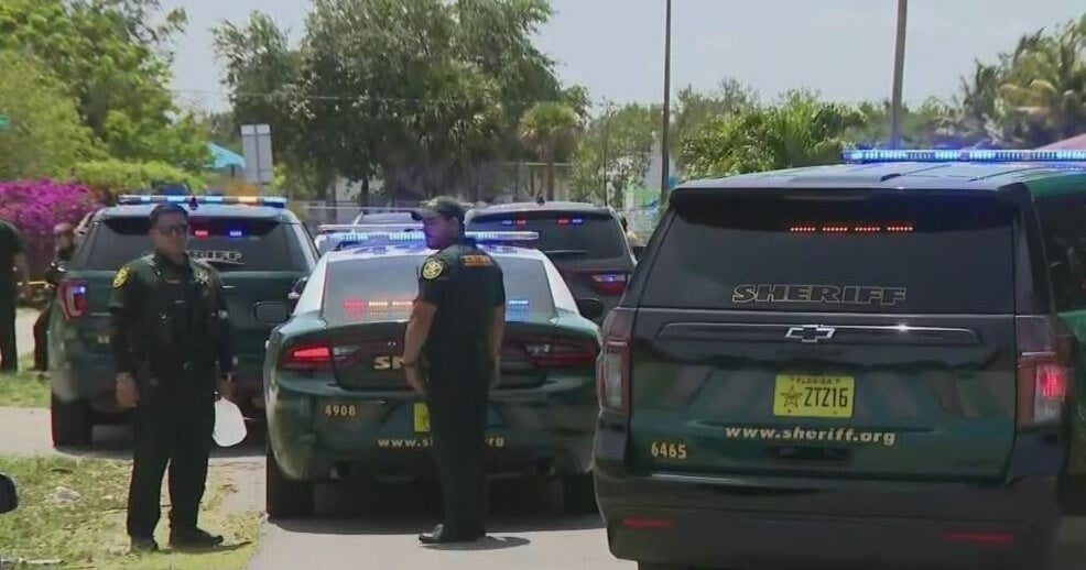 Pompano Beach boy shot in leg