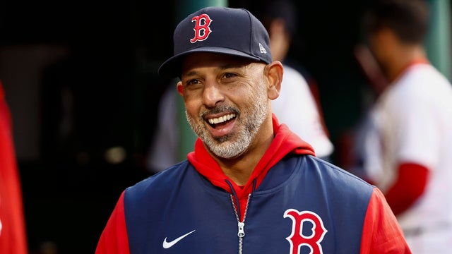 alex-cora.jpg 