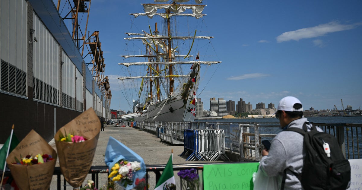 Watch Live: Mexican navy ship that struck Brooklyn Bridge towed for repairs