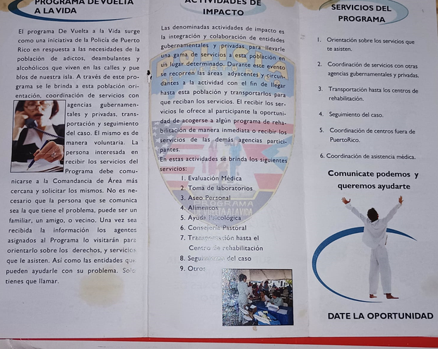 brochure-inside.png 