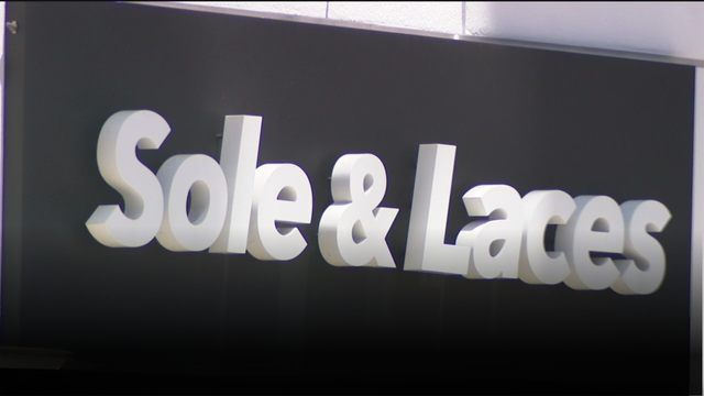 sole-and-laces.jpg 