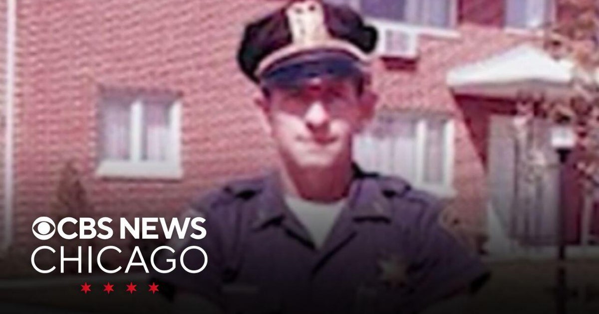 Purple Heart returned to suburban Chicago World War II veteran's grandson - CBS Chicago