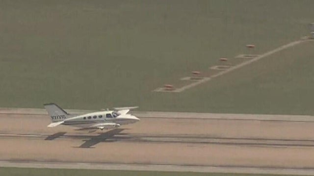Arlington plane emergency landing 