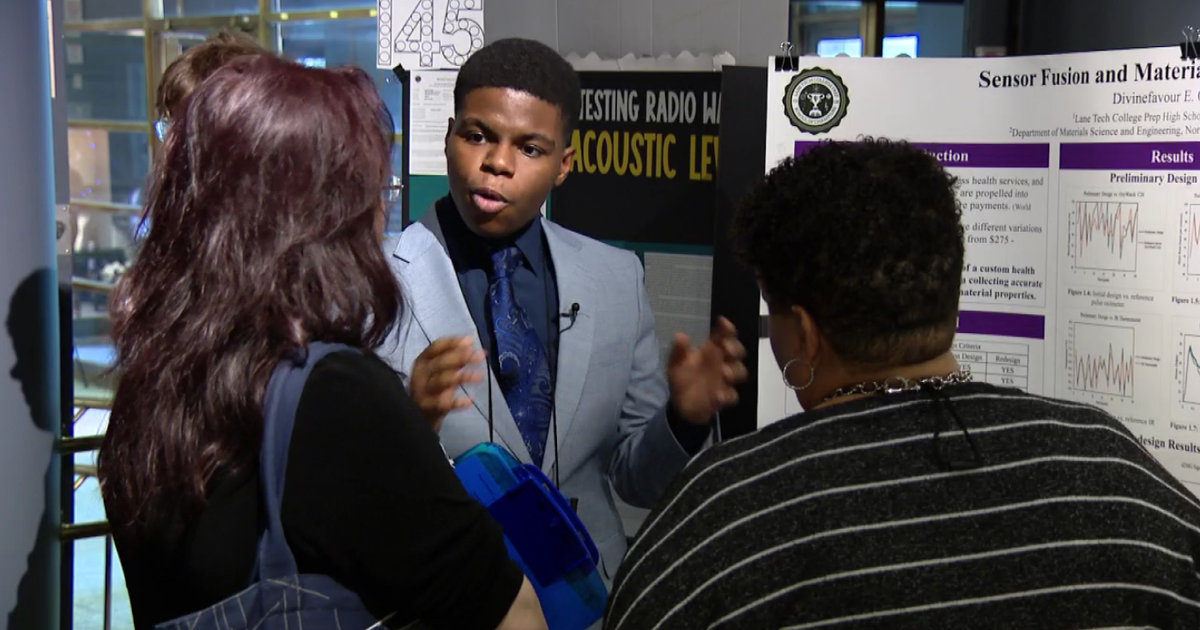 Lane Tech High School senior Divine Osuji steals spotlight at Chicago Public Schools science fair