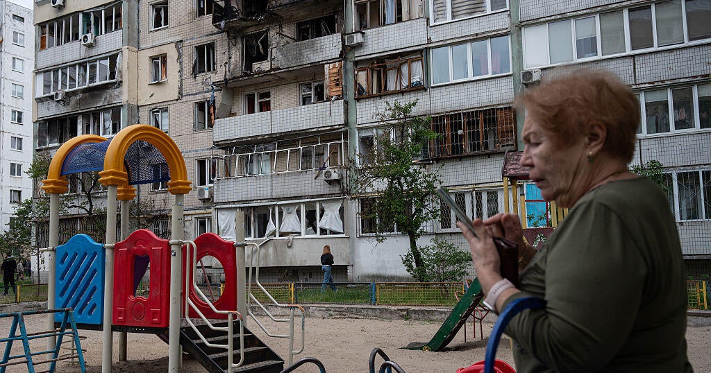Russia and Ukraine swap hundreds of prisoners as strikes on Kyiv continue
