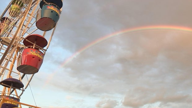 Families enjoy Memorial Day Weekend in Philadelphia despite chilly weather 